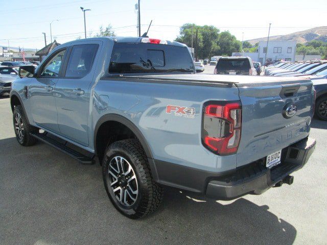 Used 2025 Ford Ranger Lariat w/ FX4 Off-Road Package AWD/4WD image 4