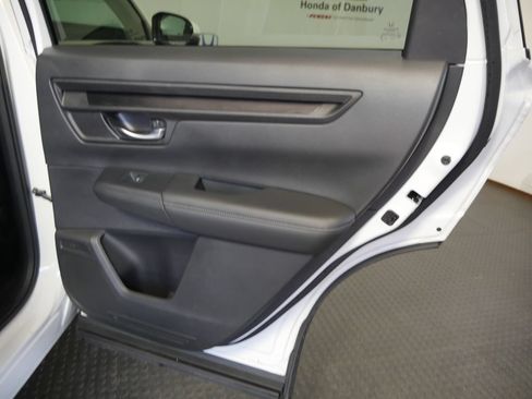 Used 2024 Honda CR-V EX image 7