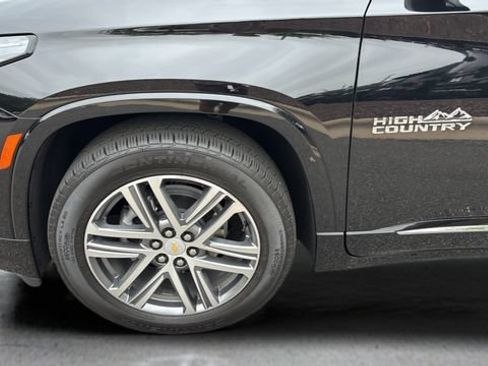 Used 2023 Chevrolet Traverse High Country w/ LPO, Floor Liner Package FWD image 39