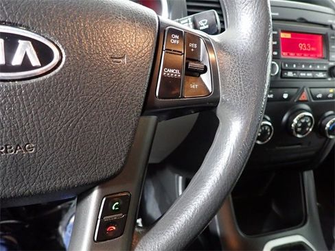 Used 2011 Kia Sorento 2WD image 23