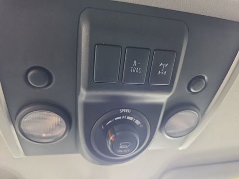 Used 2014 Toyota FJ Cruiser 4WD w/ Convenience Package image 26