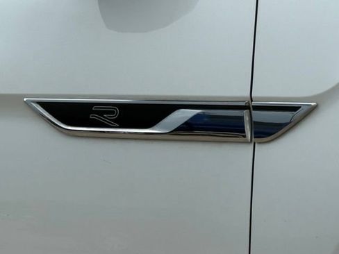 Used 2023 Volkswagen Atlas SEL Premium AWD/4WD image 10