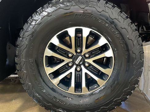 Used 2020 Ford F150 Raptor w/ Equipment Group 802A Luxury image 4