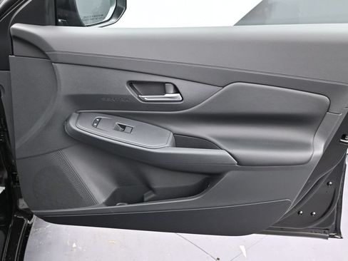 New 2027 Nissan Sentra SV w/ SV Convenience Package FWD image 8