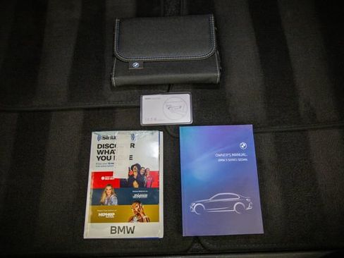 Used 2023 BMW 330i Sedan w/ M Sport Package image 41