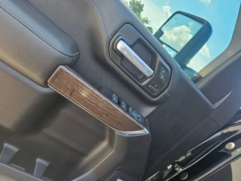 Used 2021 GMC Sierra 3500 Denali w/ Denali Black Diamond Edition AWD/4WD image 11