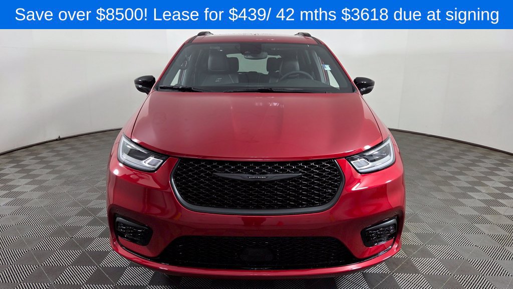 New 2026 Chrysler Pacifica Select w/ S Appearance Package FWD image 2