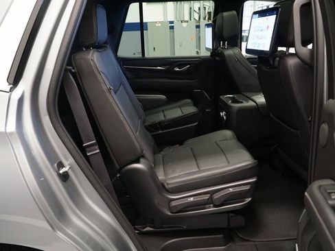 Used 2023 GMC Yukon Denali w/ Advanced Technology Package image 19