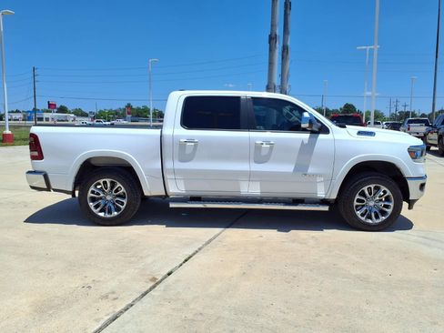 Used 2022 RAM 1500 Laramie AWD/4WD image 5