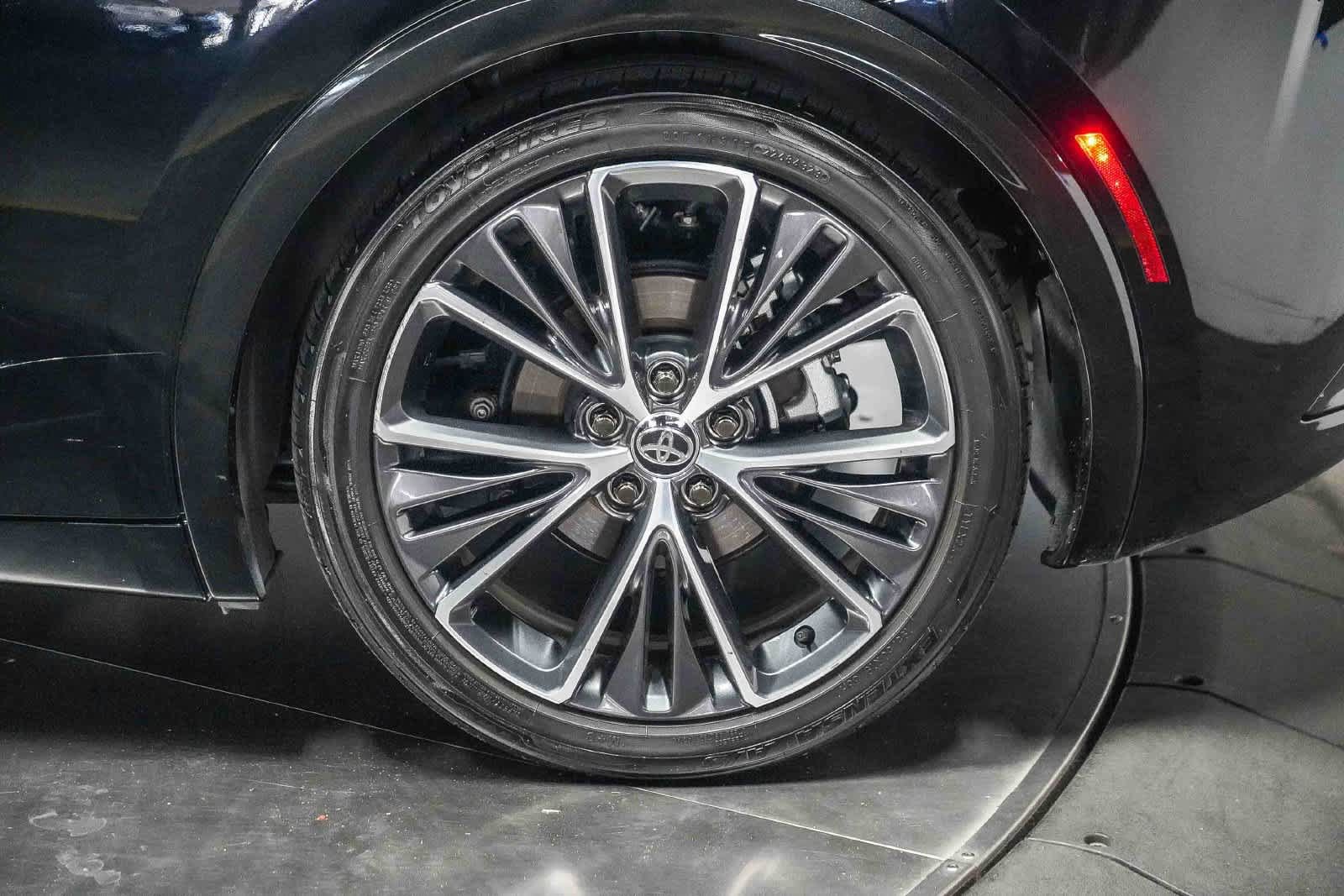 Certified 2024 Toyota Prius XLE FWD image 11
