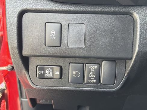 Used 2020 Toyota Tacoma TRD Sport w/ Technology Package RWD image 15