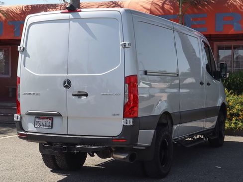 Used 2020 Mercedes-Benz Sprinter 3500 image 10