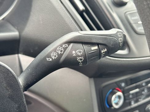 Used 2017 Ford Escape SE FWD image 26