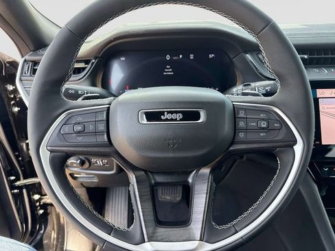 New 2026 Jeep Grand Cherokee L Limited AWD/4WD image 28