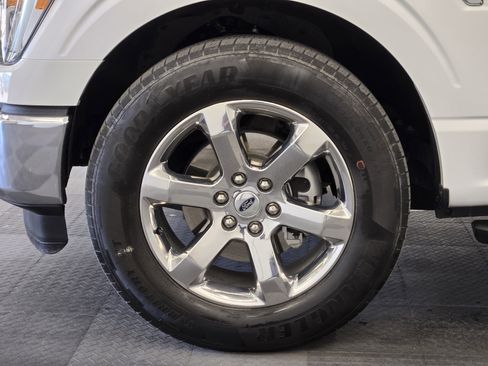 Certified 2022 Ford F150 XLT w/ Equipment Group 302A High image 10