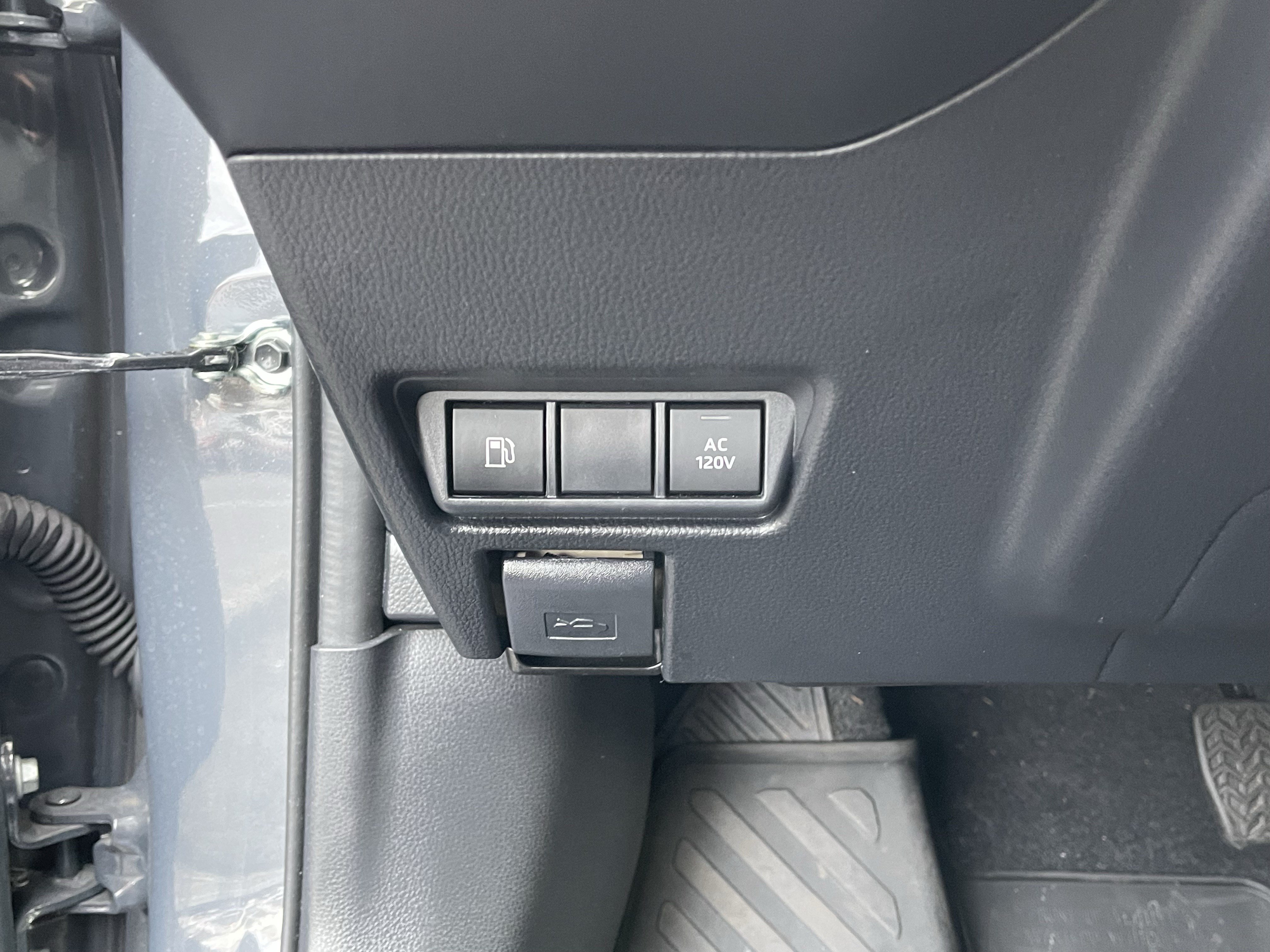 Certified 2024 Toyota Prius Prime FWD image 25