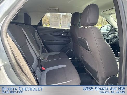 Used 2023 Chevrolet TrailBlazer LT w/ Convenience Package image 27