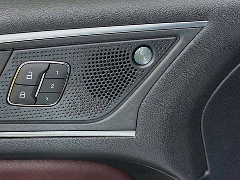 Used 2022 Ford Edge Titanium w/ Equipment Group 301A AWD/4WD image 44