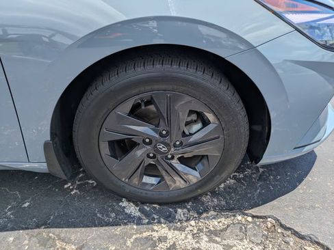 Used 2022 Hyundai Elantra SEL FWD image 12