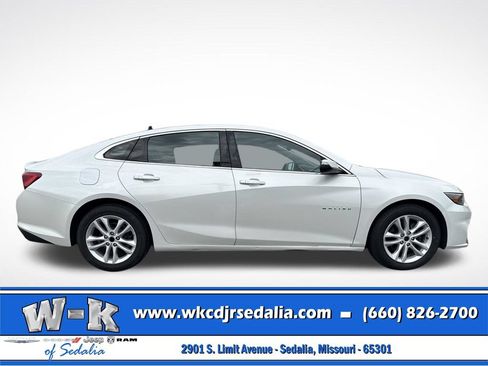 Used 2018 Chevrolet Malibu LT FWD image 7