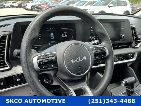 Used 2023 Kia Sportage LX FWD image 19