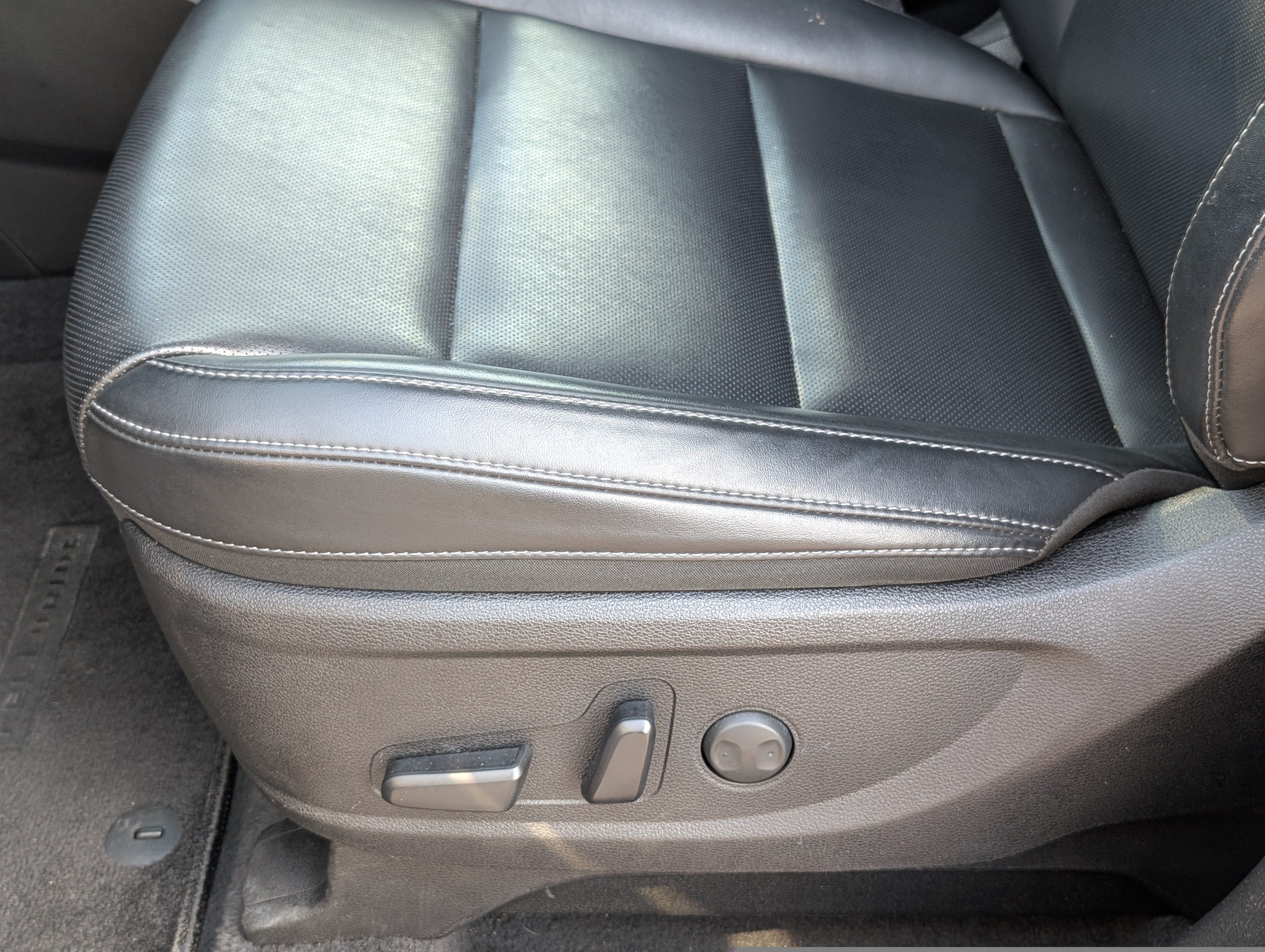 Used 2025 Kia Telluride S AWD/4WD image 12