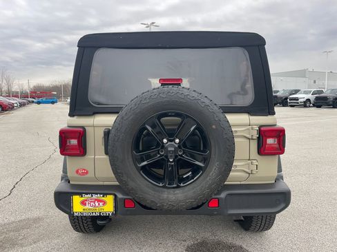 Used 2022 Jeep Wrangler Unlimited Sport image 6