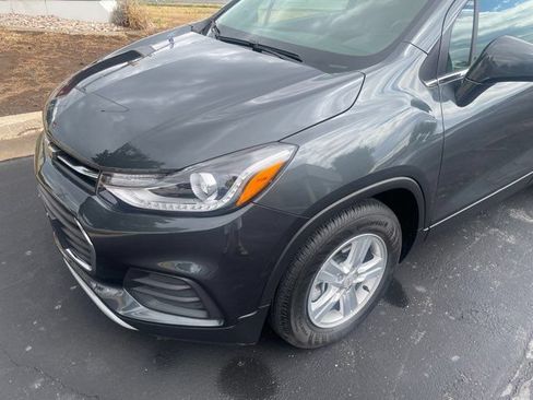 Used 2017 Chevrolet Trax LT w/ LT Convenience Package FWD image 20