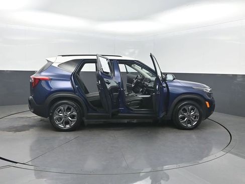 Used 2024 Kia Seltos S image 38