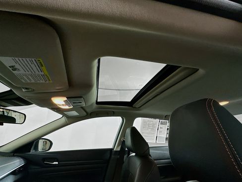 Used 2021 Nissan Altima 2.5 SR w/ SR Premium Package image 24