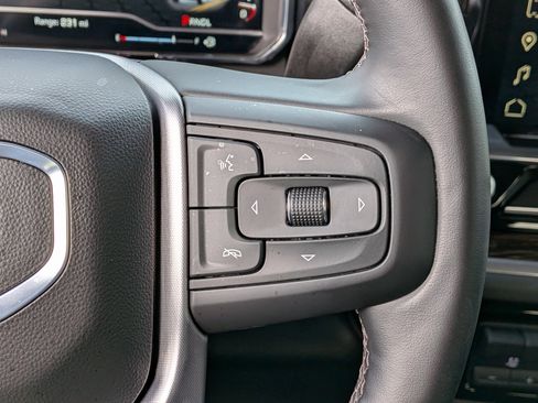 Used 2025 GMC Sierra 1500 SLE image 31