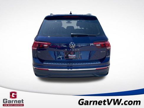 Certified 2024 Volkswagen Tiguan SE image 4