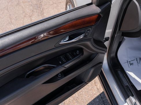 Used 2015 Cadillac SRX Luxury w/ Driver Awareness Package image 12