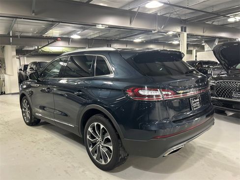 Used 2023 Lincoln Nautilus Reserve image 4