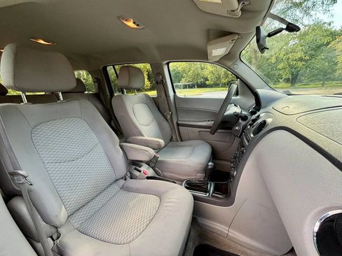 Used 2011 Chevrolet HHR LT FWD image 17