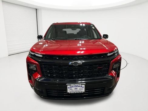 Used 2024 Chevrolet Traverse RS AWD/4WD image 2