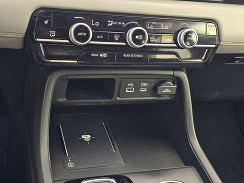Certified 2024 Honda Pilot Touring image 20