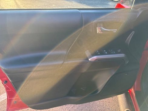 Used 2022 Toyota Tacoma Limited image 17