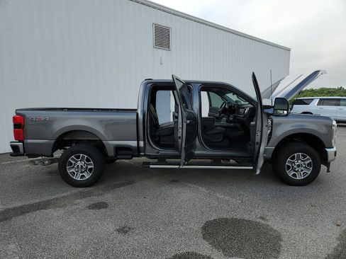 Used 2025 Ford F250 Lariat AWD/4WD image 37