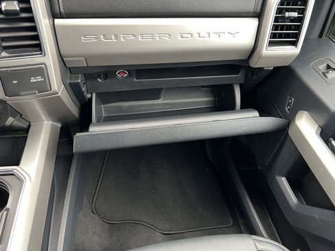 Used 2022 Ford F350 Lariat w/ Lariat Ultimate Package image 33