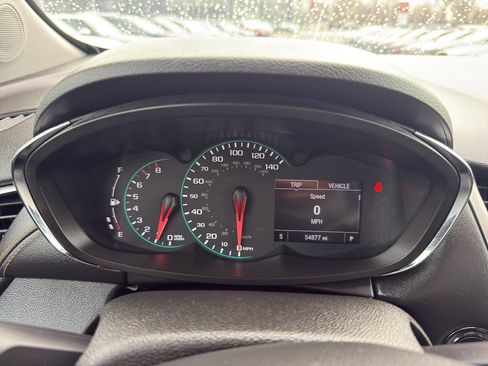 Used 2019 Chevrolet Trax LT w/ Sun & Sound Package image 17