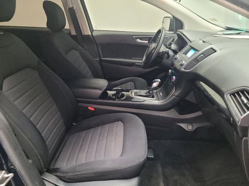 Used 2017 Ford Edge SE FWD image 21