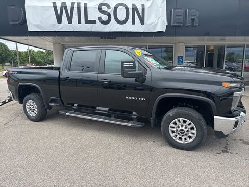 Used 2025 Chevrolet Silverado 2500 LT w/ Convenience Package AWD/4WD image 1