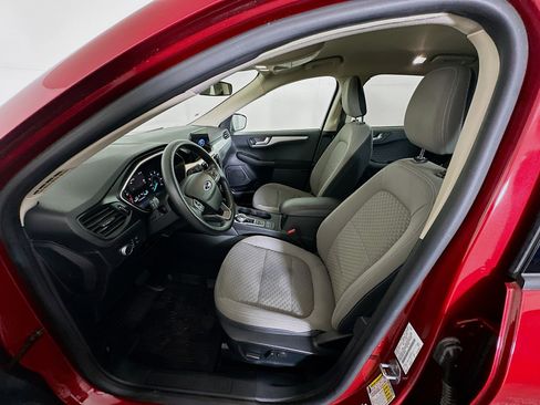 Used 2020 Ford Escape SE image 13