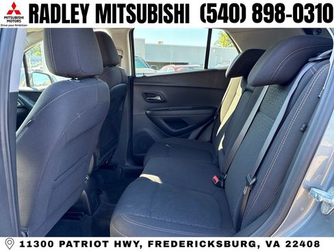 Used 2020 Chevrolet Trax LS w/ Tint and Cruise Package FWD image 10