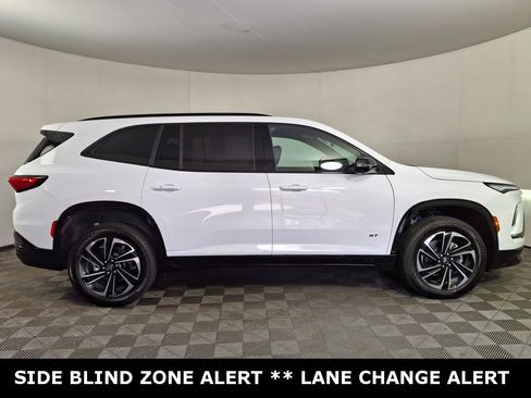 Used 2025 Buick Enclave Sport Touring w/ Trailering Package, 5000 lbs. image 6