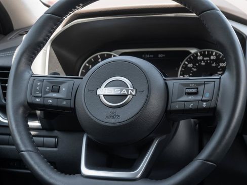 Used 2023 Nissan Rogue SV w/ SV Premium B Package AWD/4WD image 22