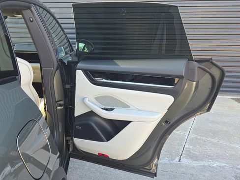 New 2026 Porsche Macan 4S Electric image 22