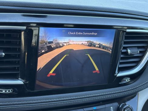 Used 2020 Chrysler Pacifica Limited image 7