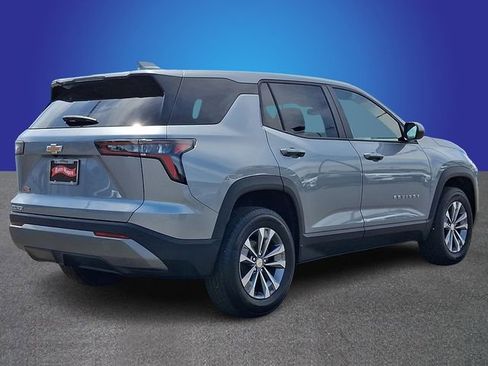 Used 2026 Chevrolet Equinox LT FWD image 4